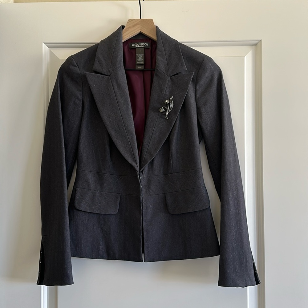 Bisou Bisou Michele Bhhbot lined blazer w/ broche